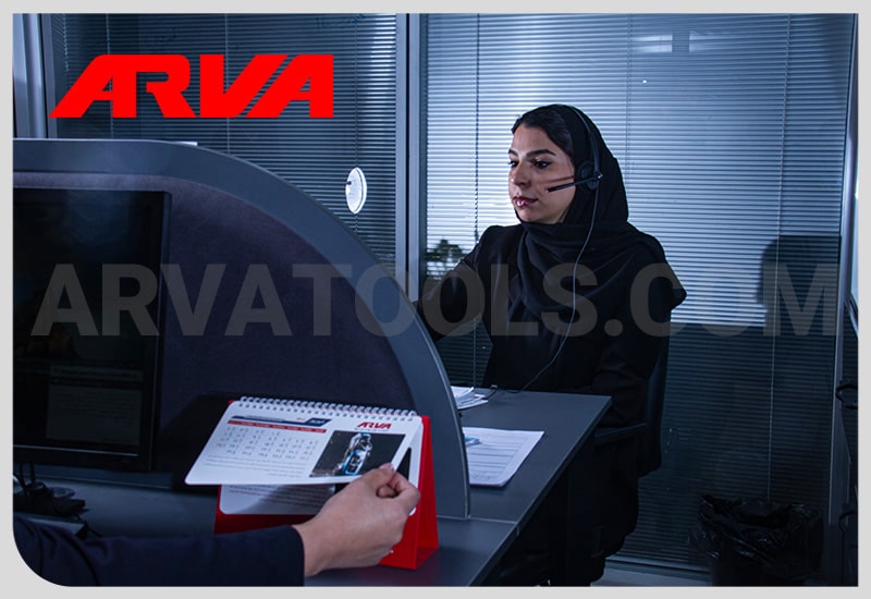 پاسخگویی تلفنی از طریق دفتر مرکزی در شرکت آروا
