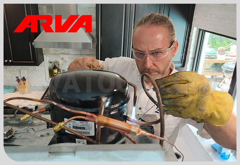 نیاز به تکنسین متخصص برای تعمیر برای یخچال اینورتر دارد